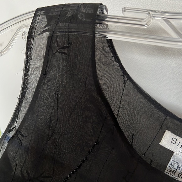 100% silk dressy hand embroidered top with beading (size S) lightly lined - Picture 7 of 10